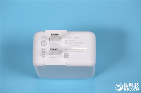 屏占比99.6%！vivo NEX 3 5G开箱图赏