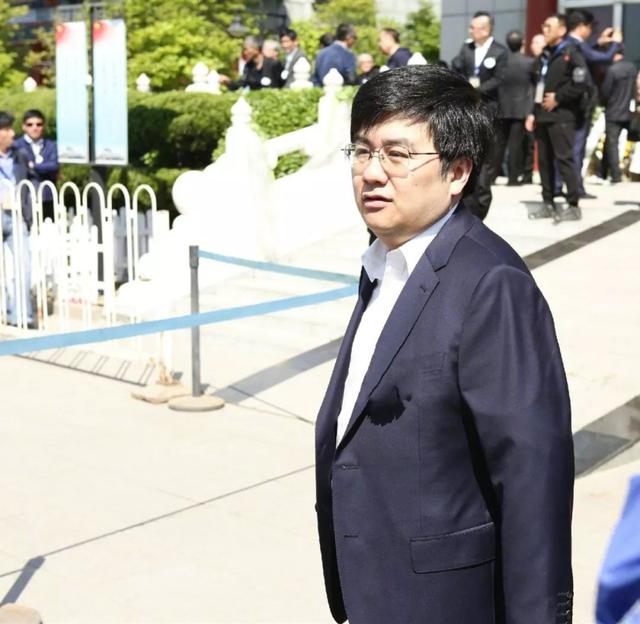 "红孩儿"赵欣培近况:42岁开公司身价过亿,中年发福灵气全无