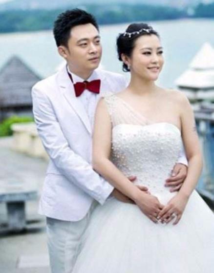 「一床情书」郝蕾再次离婚，跟她同龄的刘涛秦海璐成了赢家，薛佳凝还单身