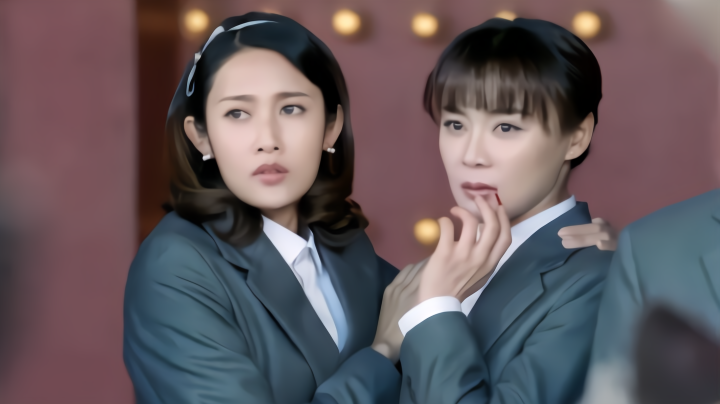 长官暴打美女,下秒美女男友竟带了一个部队过