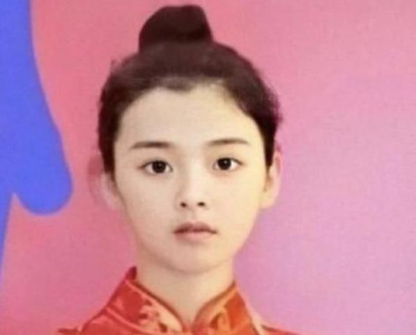 「一床情书」都做过礼仪小姐！杨超越变流量小花，杨怡逆袭夺视后，她成了超模