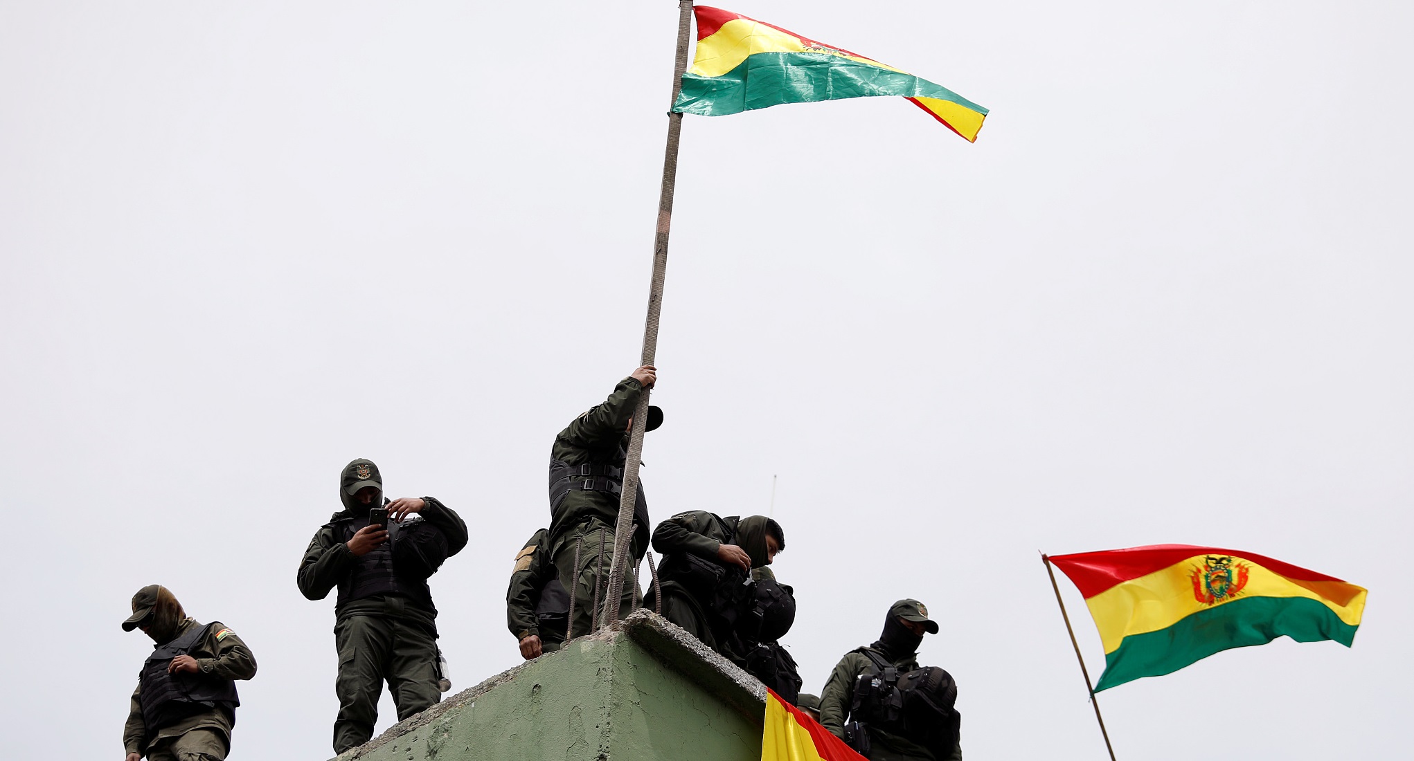 玻利维亚总统辞职 “天空之镜”不再平静？