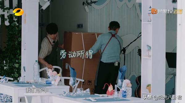 洗白人设？黄晓明《中餐厅》音画不同步，疑似后期配音