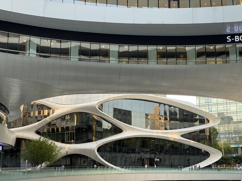 [虎嗅APP]iPhone 11 系列一周体验：苹果还没丢掉创造力