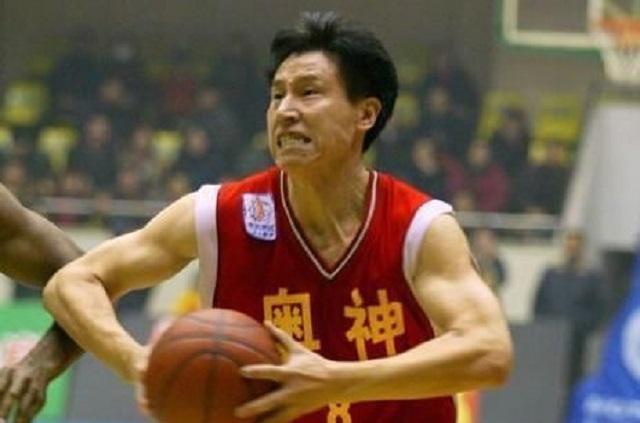 盘点中国男篮5大高龄球员,巴特尔王治郅在列,40岁战神无人能敌