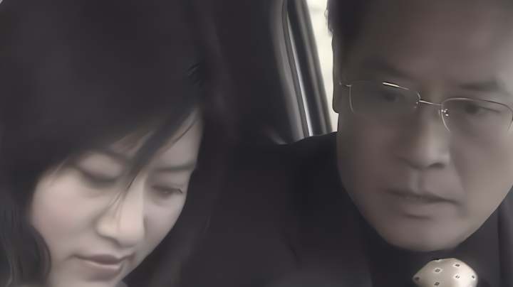 床单上发现教授和女学生的DNA,教授竟这么说