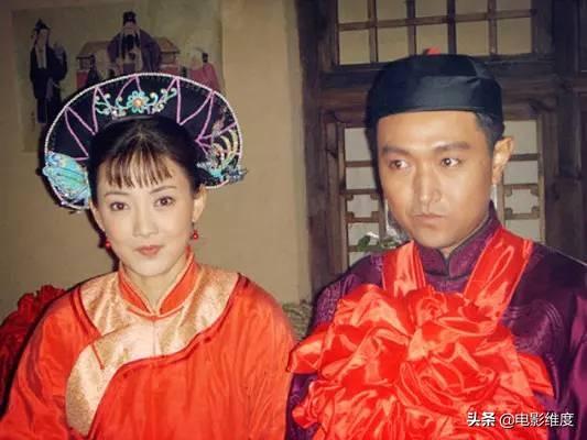 46岁牛莉嫁给圈外富豪，结婚22年恩爱如初