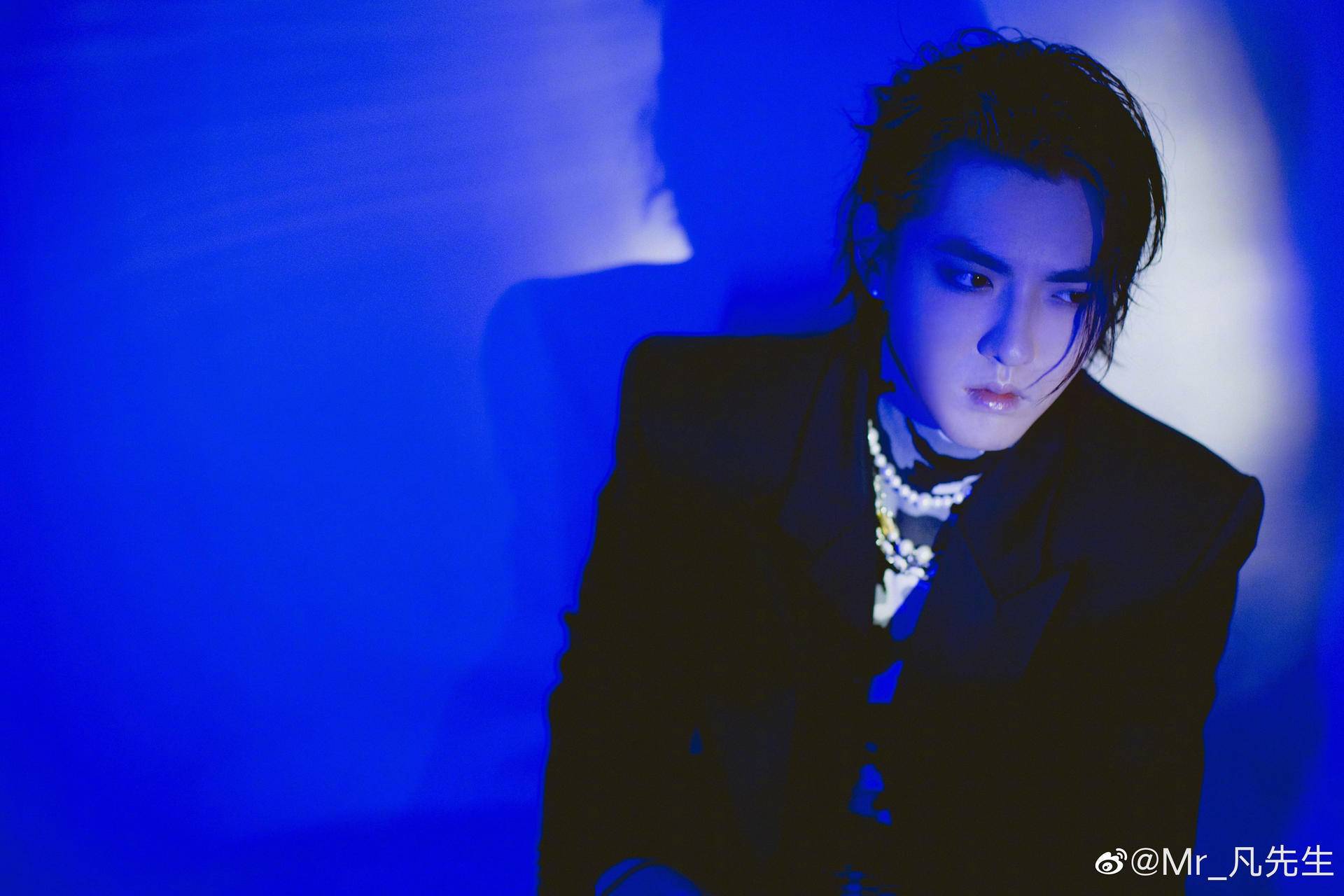 「伍脊六兽」吴亦凡绯闻前任再作妖？小G娜1句话成热点，蹭热度发文再成赢家