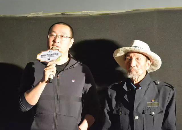 「不八卦会死星人」这个演员太传奇！一辈子只演一部戏，79岁入围金鸡影帝