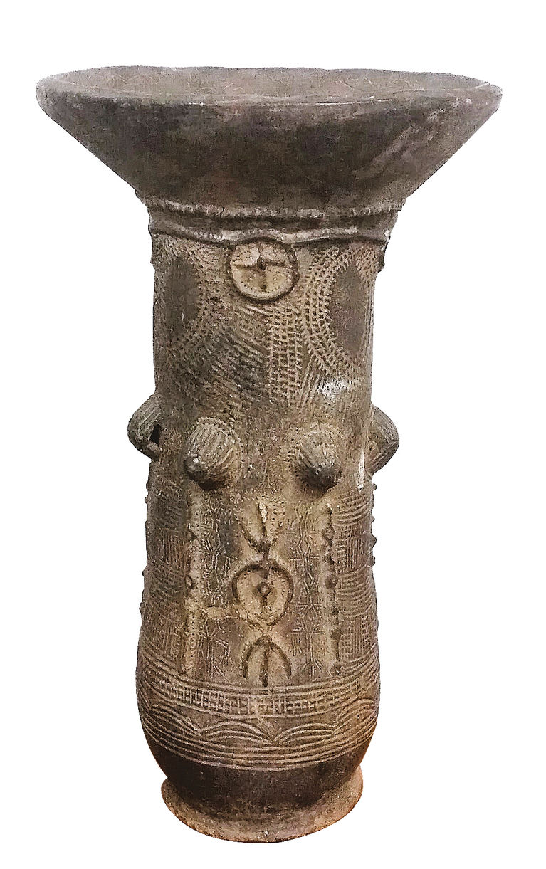 西部非洲传统陶瓶