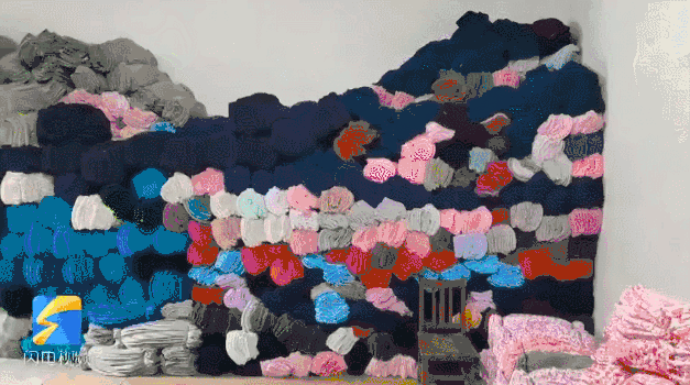 熟练工一天能做200条秋裤, 平均两三分钟就能做一条