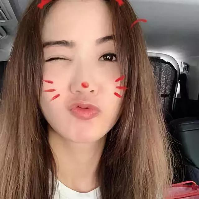 半熟女阿Sa出道19年，身材颜值为何永不掉线？