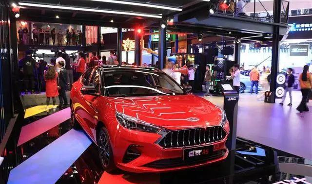 新宝马330领衔,广州车展最重磅的10款轿车,不买也要看_凤凰网汽车_凤凰网
