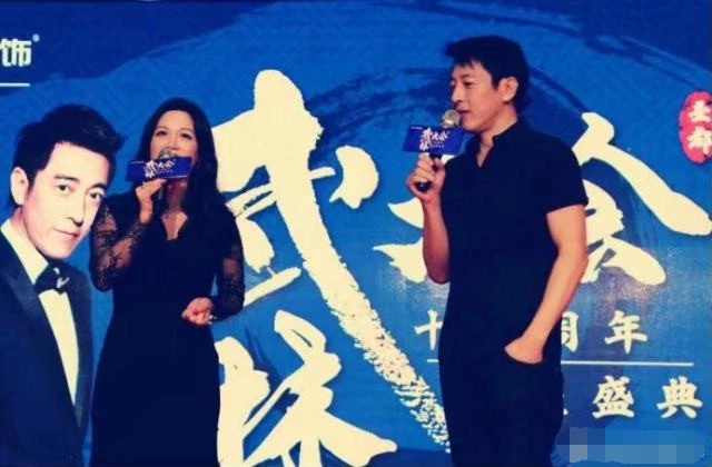 42岁阔太陈少霞产女一月极速瘦身，与令狐冲同台仍是当年小师妹