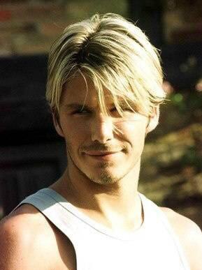 很多人只记得贝克汉姆取得的成就,却忘了他年轻时的盛世美颜