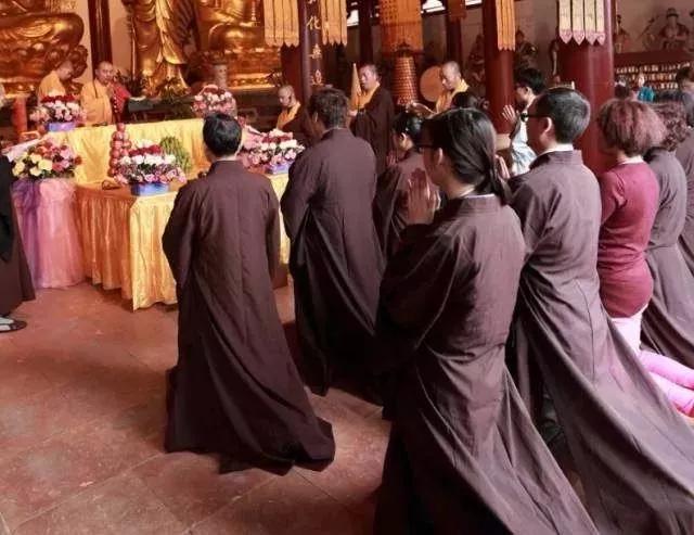 皈依师父会送什么东西圣空上人皈依是什么意思皈依三宝的利益与利益