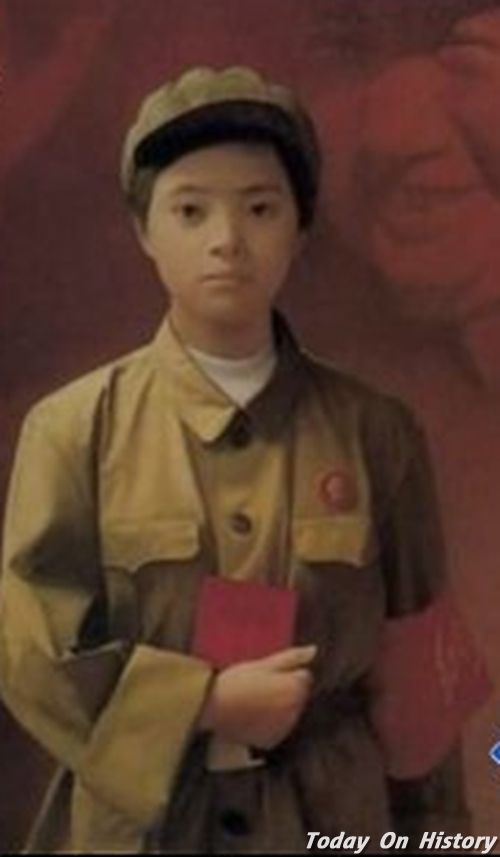 文革中女红卫兵长什么样？ 难得一见的美丽女红卫兵_凤凰网