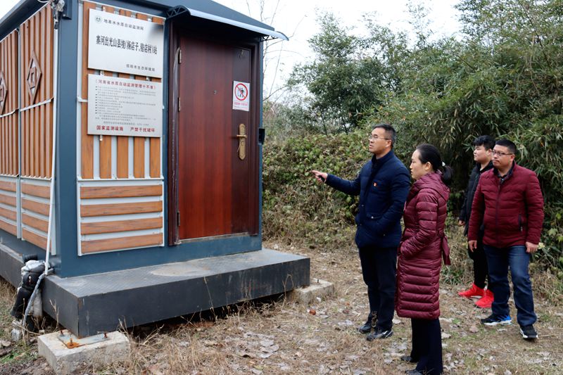 潢川县政府副县长,寨河县级河长徐晶开展巡河督导工作