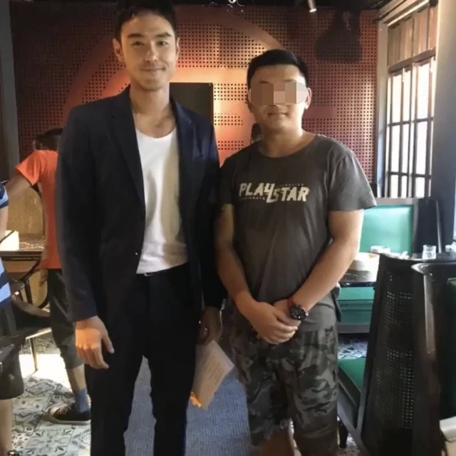 阮经天宋祖儿被曝“叔侄恋”后，又被网友拍到在餐厅单独约会？