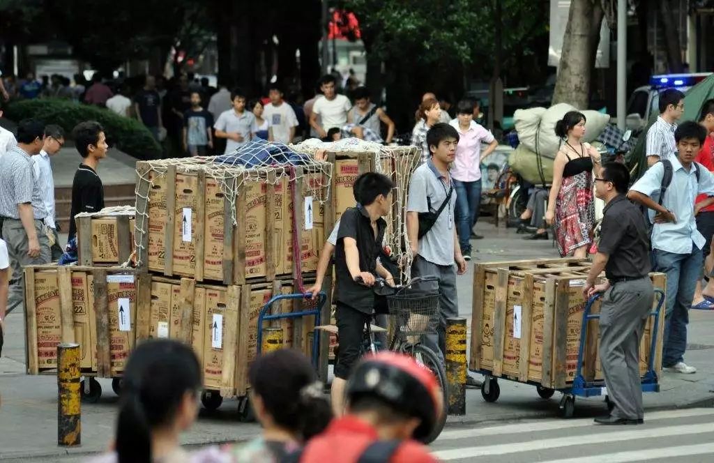 潮汕隆江猪脚饭:深漂青年的加油站