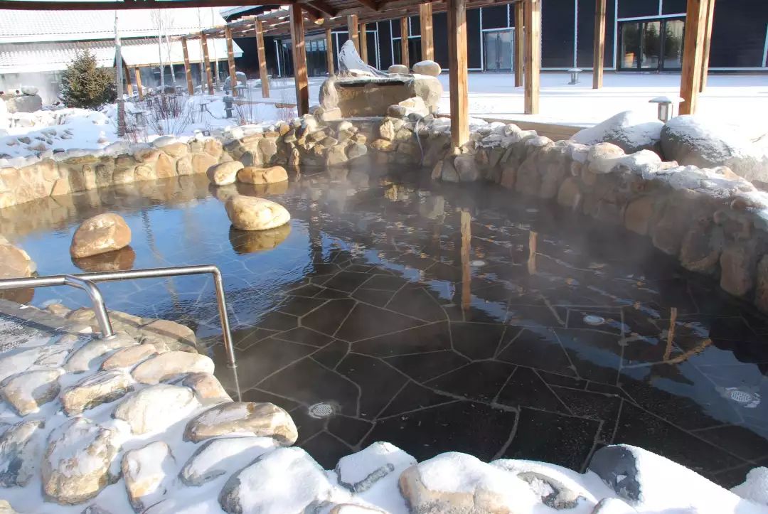 黑龙江,越冷越热情,看图感受下↓ (五大连池雪地温泉) (冻水果) 冬天