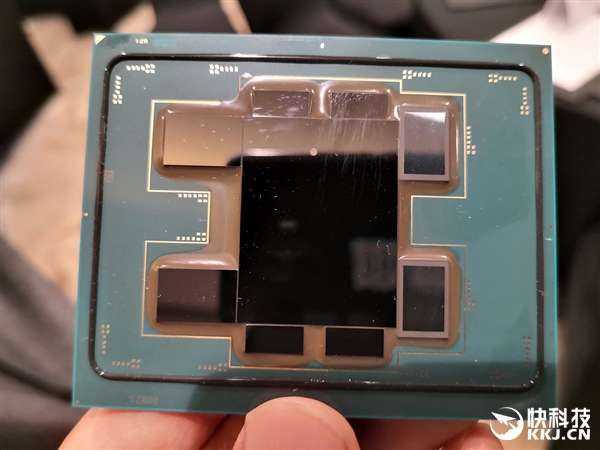 【驱动之家】纳须弥于芥子的奥妙！Intel先进封装技术深入解读