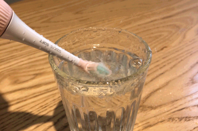 一分钟震动42000次，嘴巴说我想要