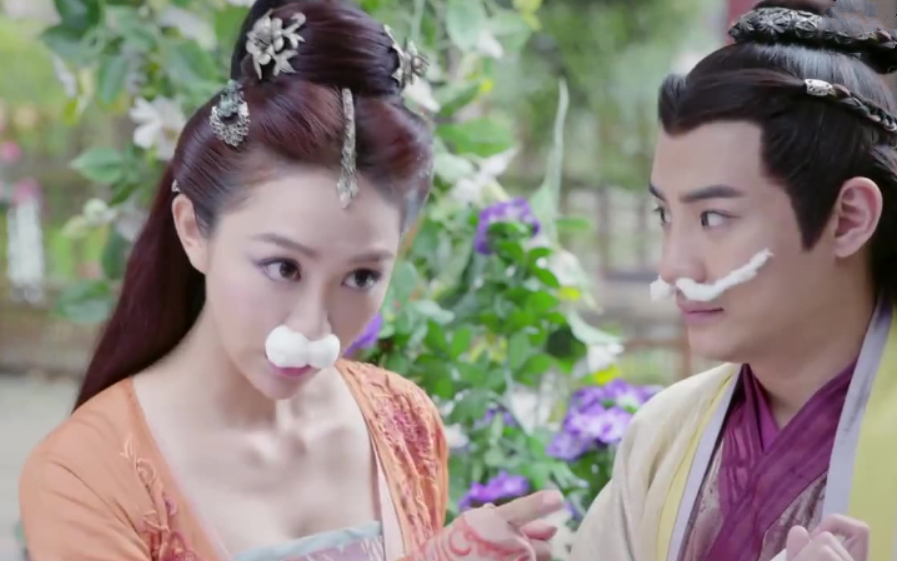 小伙不慎吃了蛊虫,无奈只能用泻药,只是这边吃