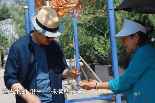 「会火」64岁张国立每天工作18个小时，是热爱工作，还是被协议拖累