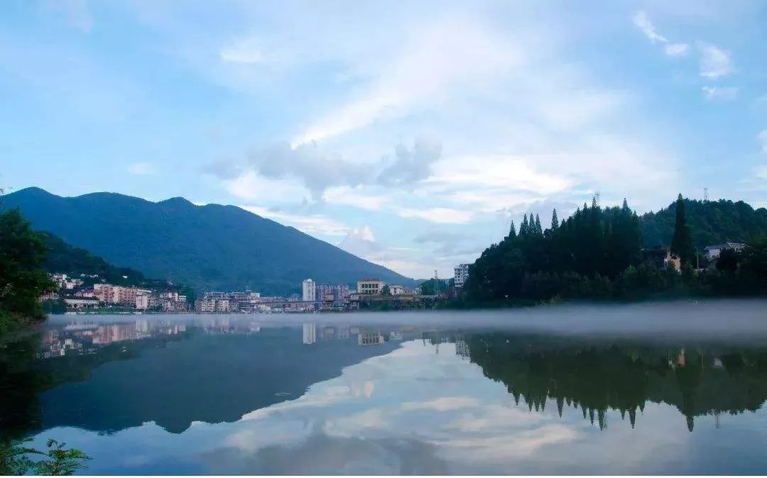 ta就是——位于湖南省西北部的"桑植县",一个鲜为人知的地方,但在革命