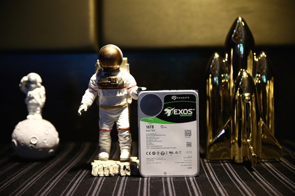 希捷2026年将推50TB硬盘 SMR叠瓦式技术再