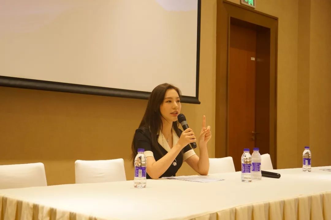 你们pick的小姐姐们来参加美丽夏令营了!__凤凰网