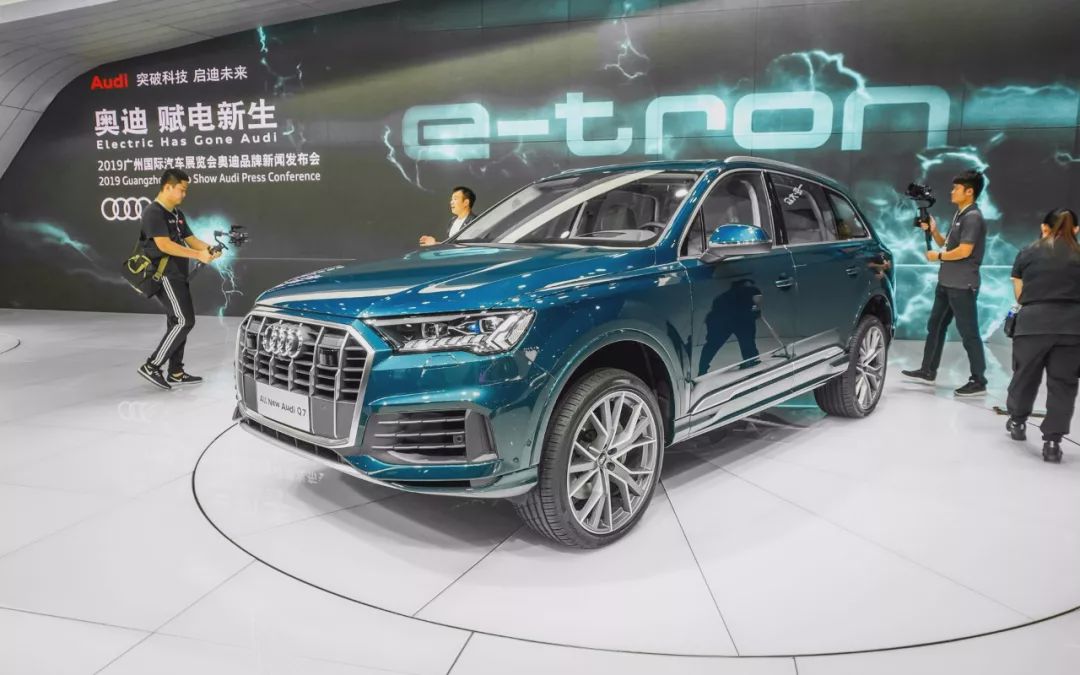 奥迪q7新款2020,奥迪q3新款2020 奥迪新款q7来袭,这次你能挑出什么毛病?【快车体验193