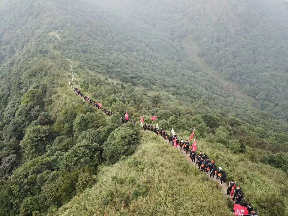 林海,云海,俯瞰流溪河 南昆山,从化温泉,抽水蓄能电站等风光 天堂顶