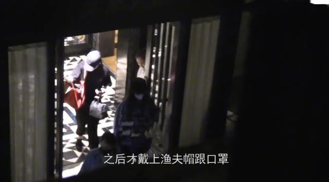 唐嫣怀孕又添新料？抛下罗晋与好友聚餐，不顾身材大口吃饭补营养