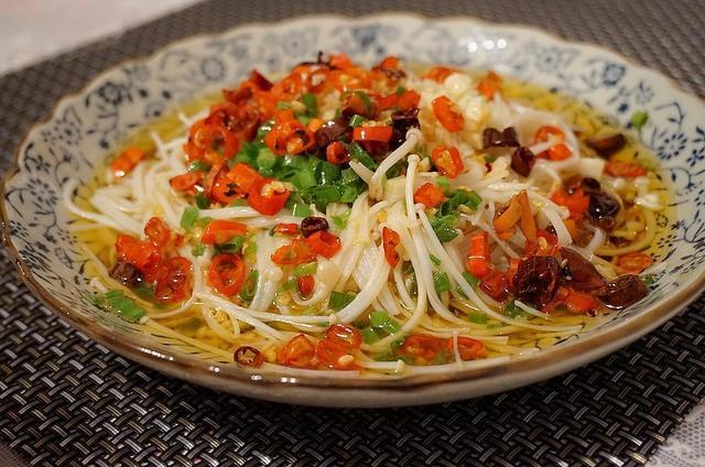 下班太晚不想炒菜,快试试这17道凉拌菜,开胃解乏两不误