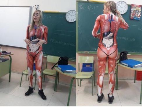 穿“人体器官服”上课 西班牙生物老师“一夜爆红”