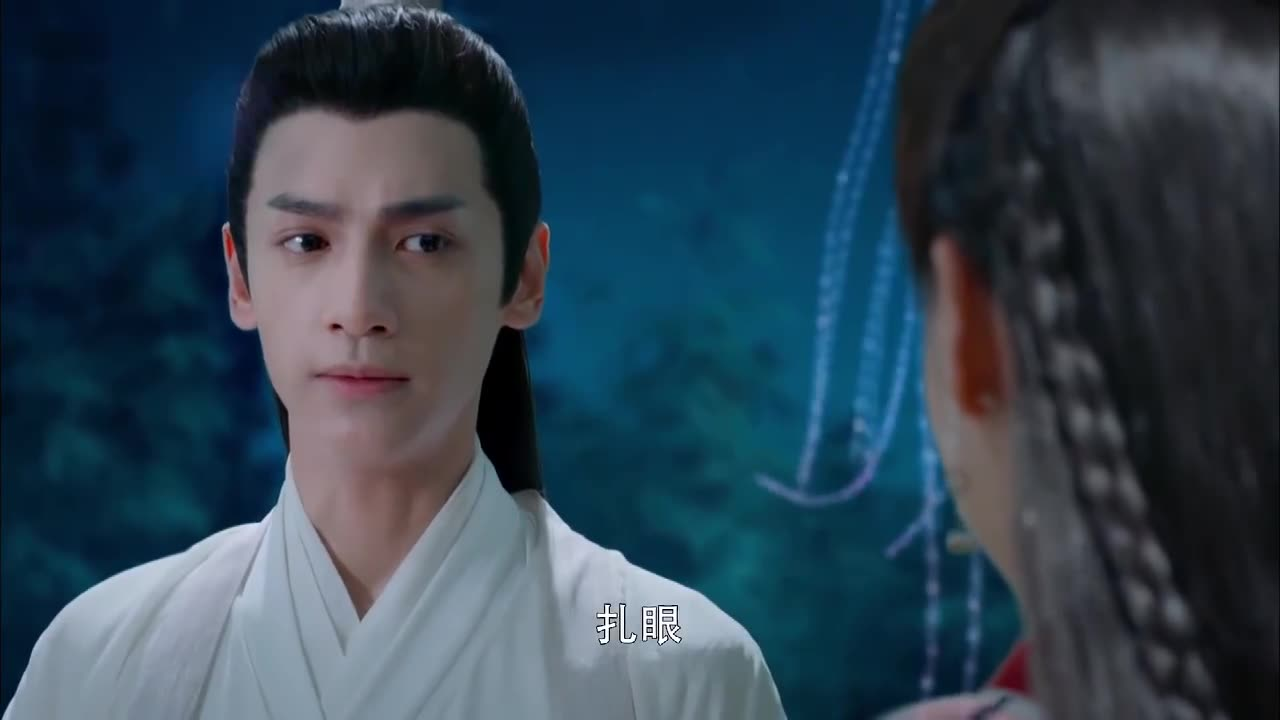 润玉看邝露的眼神,仿佛对她动了心,可惜他们终