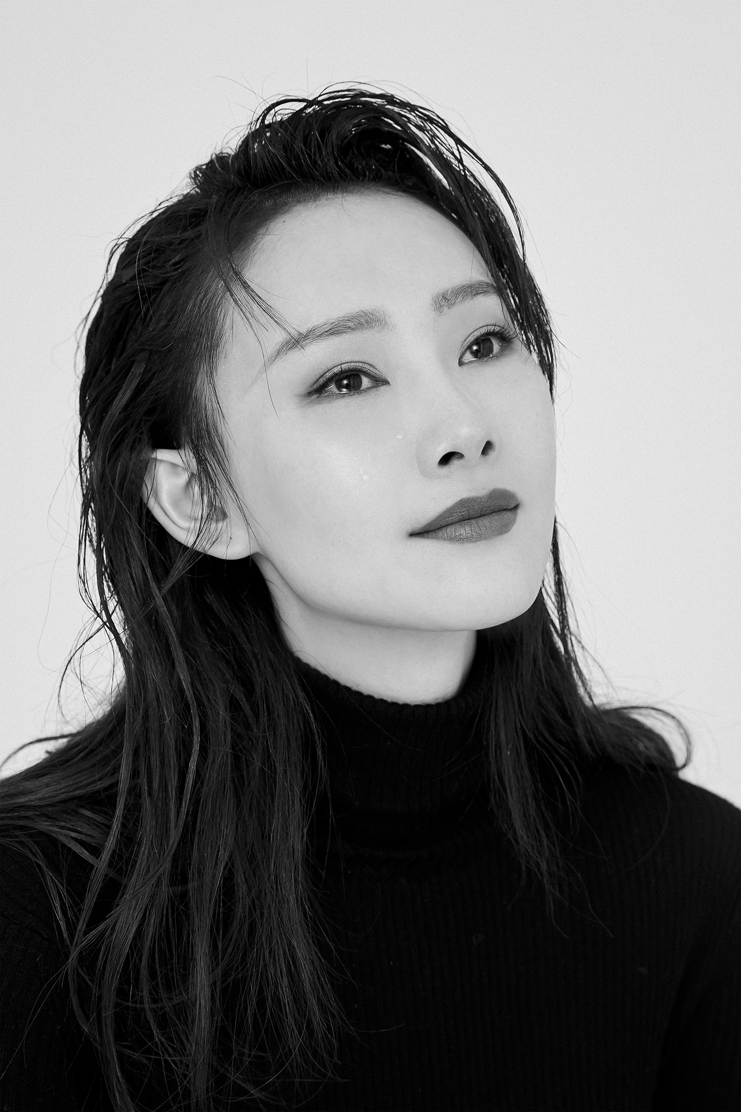李昕岳黑白质感写真曝光 (6).jpg