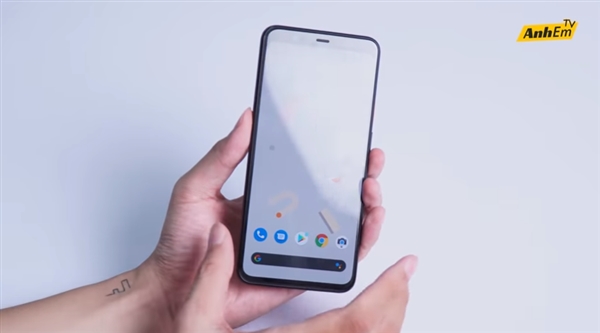 iPhone 11劲敌 谷歌Pixel 4 XL上手：外形/配置无悬念