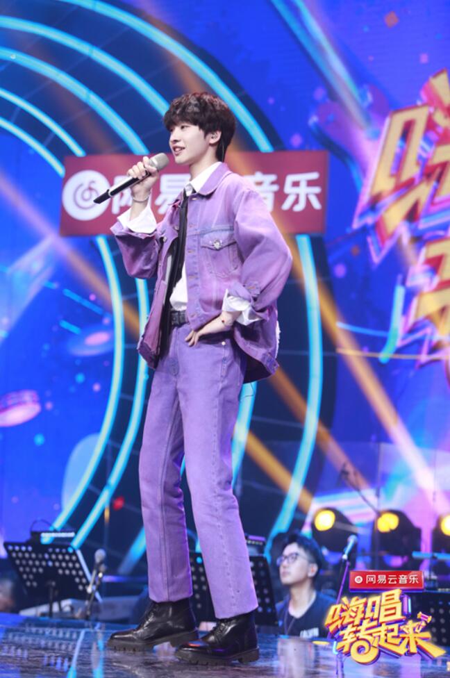 连淮伟嗨唱转起来硬核选曲实力切换不同曲风