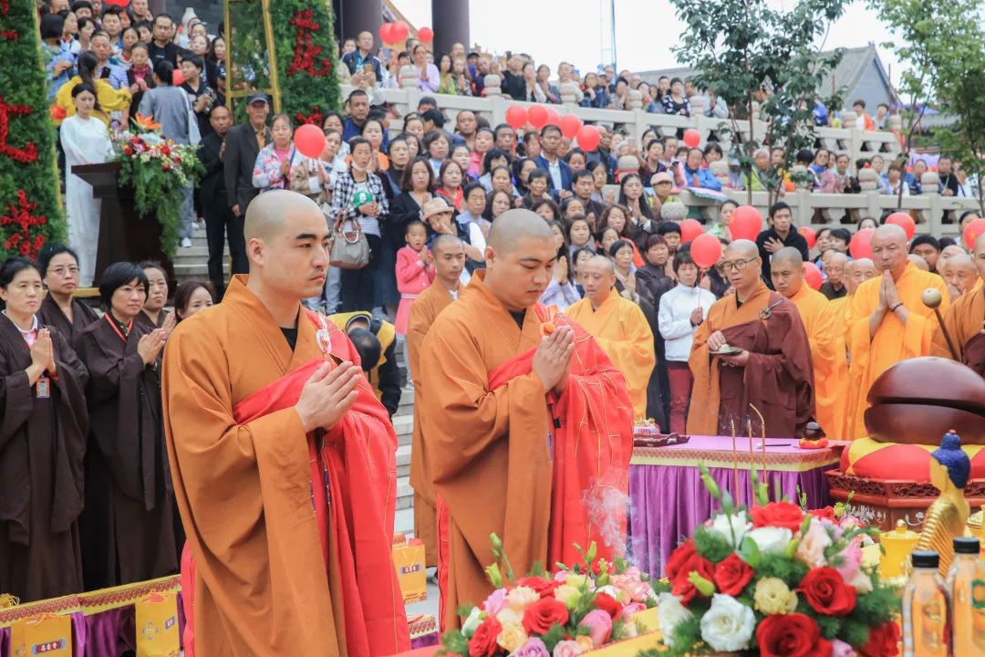 万寿寺释迦太子佛圣像开光暨月光菩萨圣诞法会圆满,祈愿众人诸事吉祥