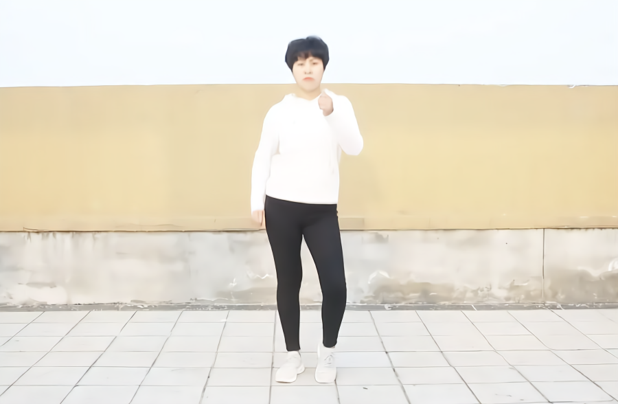 每天坚持全身扭原地v全身,主要瘦肚子,10天暴瘦屁股连裤瘦腿袜1800d图片