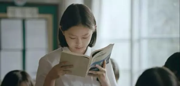 「电影头条官方号」打败《寄生虫》的新人作，它才是真正的年度最佳