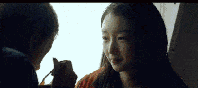 被困在套子里的马思纯,是真的离不开周冬雨吗?