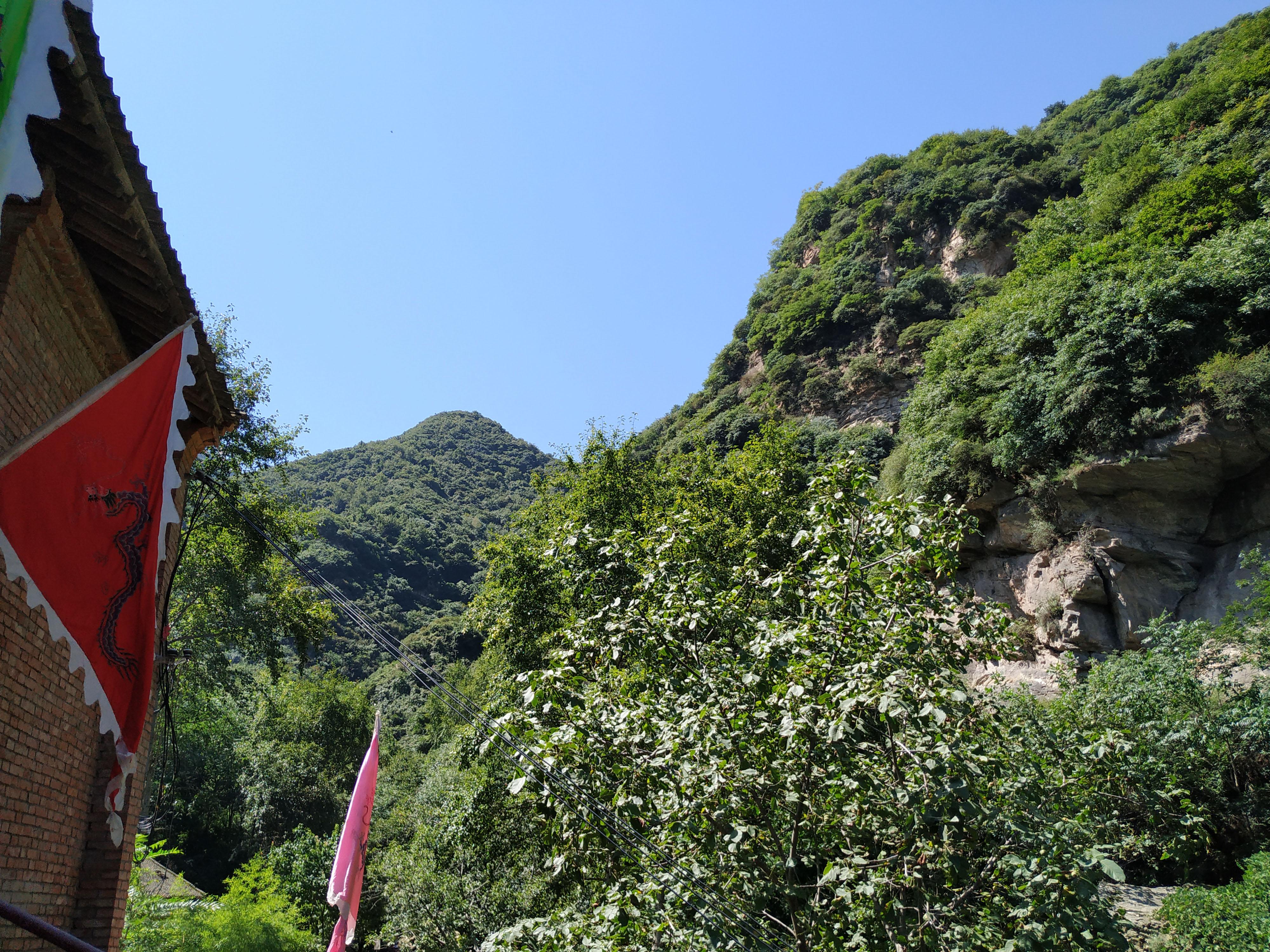 西安终南山一峪口,很多人都不知道,人少景美适合全家去避暑玩水