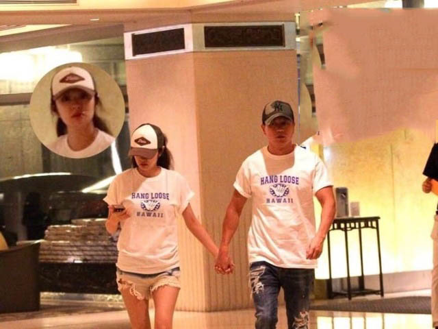 安以轩住月子房包下一层楼，产后现身露辣腿，牵老公恩爱逛街
