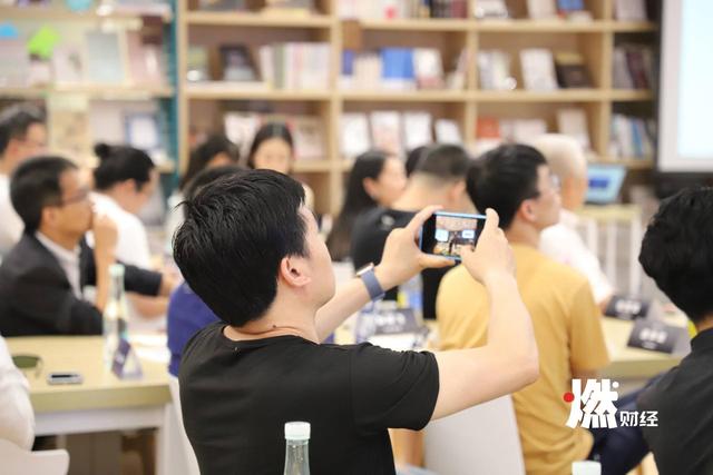 十问电子烟：风口还是深坑？天使还是魔鬼？
