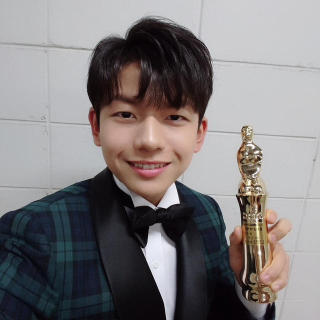 这位“亚洲最可爱的表情包弟弟”长大了!已是16岁美少年重返荧屏