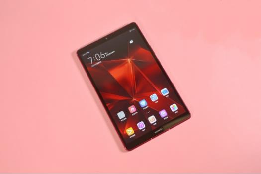 「驱动之家」为游戏而生 华为平板M6高能版体验：全方位升级如虎添翼